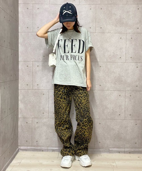 NANEA(ナネア)の「ヒョウ柄ワイドストレートパンツ(デニムパンツ・レディース・レオパード・SMALL/MEDIUM/LARGE/X-LARGE)」の6枚目の写真