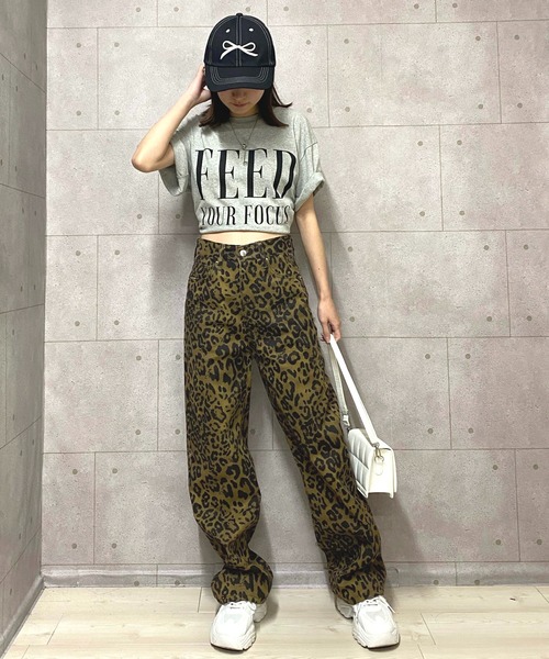 NANEA(ナネア)の「ヒョウ柄ワイドストレートパンツ(デニムパンツ・レディース・レオパード・SMALL/MEDIUM/LARGE/X-LARGE)」の10枚目の写真