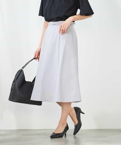 a.v.v（アーヴェヴェ）の「【洗える/イージーケア/UVカット/接触冷感/吸水速乾】サマーストレッチフレアスカート（スカート・レディース・ライトグレー/ネイビー/ベージュ・40/38/42/36/34）」の2枚目の写真