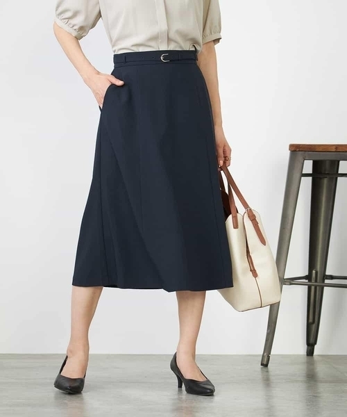 a.v.v（アーヴェヴェ）の「【洗える/イージーケア/UVカット/接触冷感/吸水速乾】サマーストレッチフレアスカート（スカート・レディース・ライトグレー/ネイビー/ベージュ・40/38/42/36/34）」の4枚目の写真