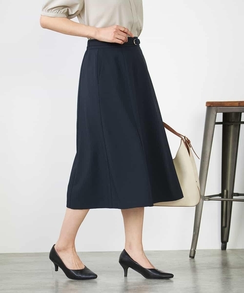 a.v.v（アーヴェヴェ）の「【洗える/イージーケア/UVカット/接触冷感/吸水速乾】サマーストレッチフレアスカート（スカート・レディース・ライトグレー/ネイビー/ベージュ・40/38/42/36/34）」の5枚目の写真