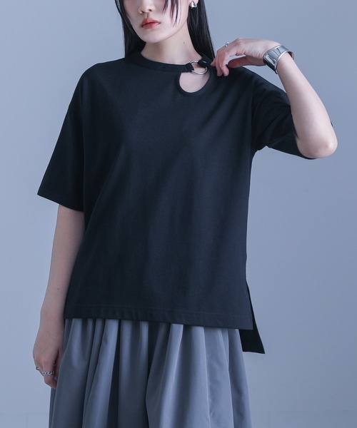 kOhAKU（コハク）の「【機能素材】『ラウンドカッティングカットソー』（Tシャツ/カットソー・レディース・カーキ/ブラック・1/2）」の2枚目の写真