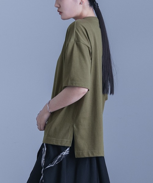 kOhAKU（コハク）の「【機能素材】『ラウンドカッティングカットソー』（Tシャツ/カットソー・レディース・カーキ/ブラック・1/2）」の8枚目の写真
