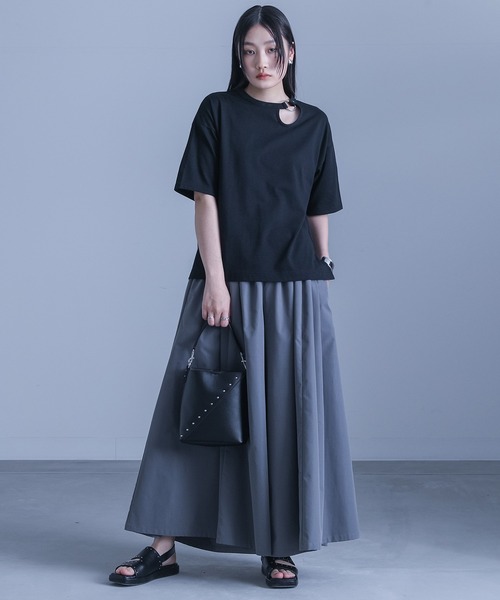 kOhAKU（コハク）の「【機能素材】『ラウンドカッティングカットソー』（Tシャツ/カットソー・レディース・カーキ/ブラック・1/2）」の10枚目の写真