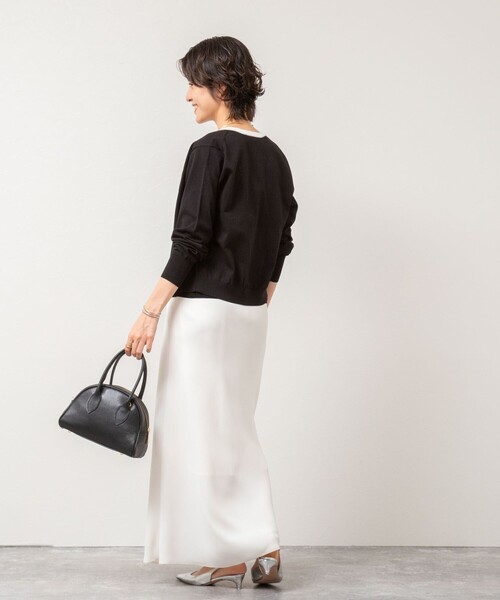 NOLLEY’S Sophi(ノーリーズソフィ)の「《アンサンブル対応/手洗い可能》綿ポリポケ付きCクルーネックカーディガン(カーディガン/ボレロ・レディース・ブラック/オレンジ/サックスブルー/ホワイト・36/38)」の13枚目の写真