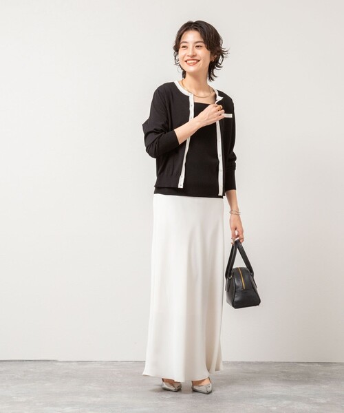 NOLLEY’S Sophi(ノーリーズソフィ)の「《アンサンブル対応/手洗い可能》綿ポリポケ付きCクルーネックカーディガン(カーディガン/ボレロ・レディース・ブラック/オレンジ/サックスブルー/ホワイト・36/38)」の15枚目の写真