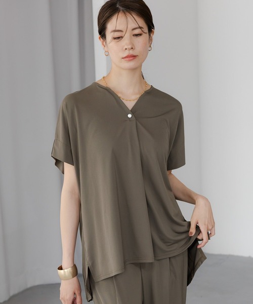 Elura（エルーラ）の「サマーイージーケアプリーツプルオーバー/450753（Tシャツ/カットソー・レディース・ホワイト/ブラック/カーキ・MEDIUM/LARGE）」の3枚目の写真