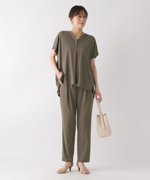 Elura（エルーラ）の「サマーイージーケアプリーツプルオーバー/450753（Tシャツ/カットソー・レディース・ホワイト/ブラック/カーキ・MEDIUM/LARGE）」の18枚目の写真