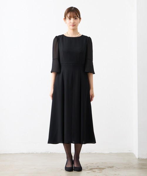 AIMER(エメ)の「【夏用喪服・礼服】マシンウォッシャブル フレアスリーブフィット&フレア サマーブラックフォーマルワンピース(ワンピース・レディース・ブラック・MEDIUM/LARGE)」の4枚目の写真