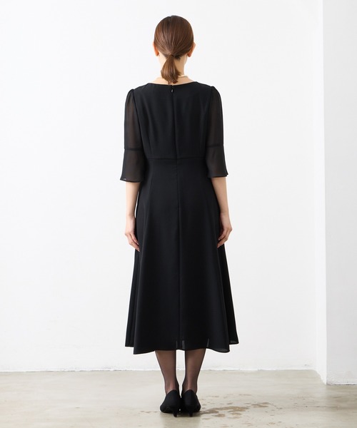 AIMER(エメ)の「【夏用喪服・礼服】マシンウォッシャブル フレアスリーブフィット&フレア サマーブラックフォーマルワンピース(ワンピース・レディース・ブラック・MEDIUM/LARGE)」の6枚目の写真