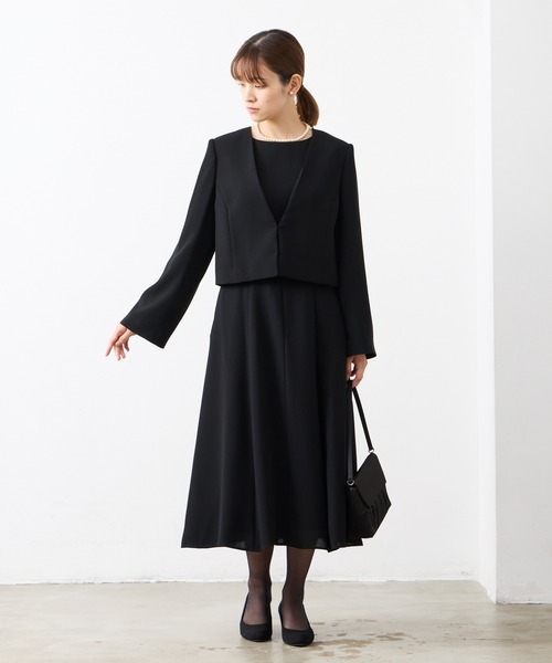 AIMER(エメ)の「【夏用喪服・礼服】マシンウォッシャブル フレアスリーブフィット&フレア サマーブラックフォーマルワンピース(ワンピース・レディース・ブラック・MEDIUM/LARGE)」の15枚目の写真
