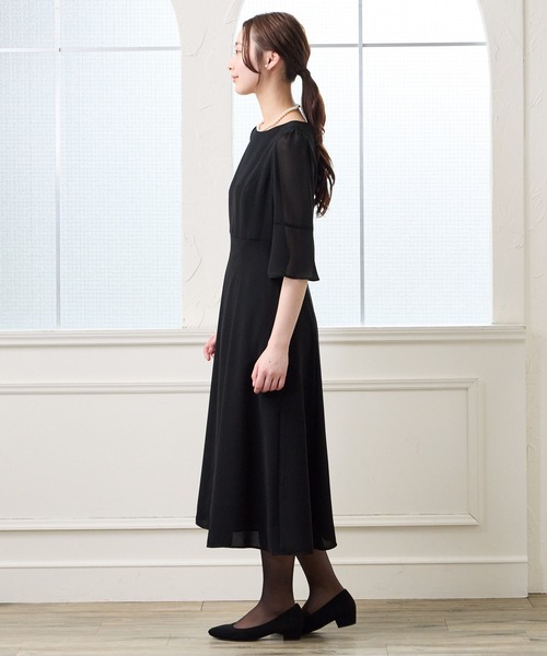 AIMER(エメ)の「【夏用喪服・礼服】マシンウォッシャブル フレアスリーブフィット&フレア サマーブラックフォーマルワンピース(ワンピース・レディース・ブラック・MEDIUM/LARGE)」の17枚目の写真