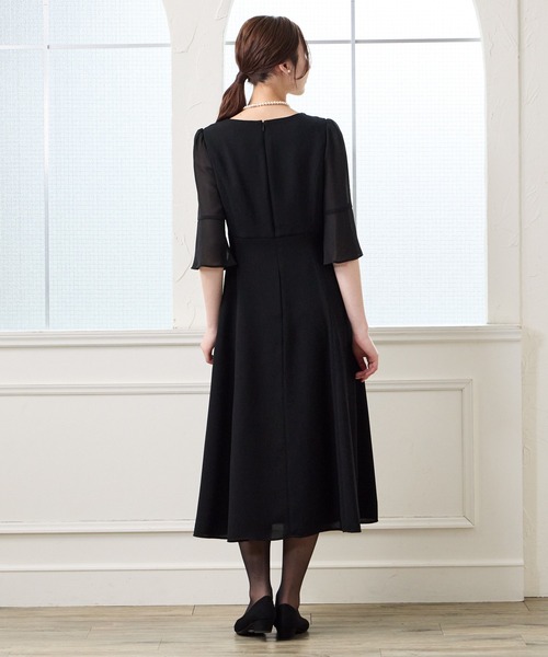 AIMER(エメ)の「【夏用喪服・礼服】マシンウォッシャブル フレアスリーブフィット&フレア サマーブラックフォーマルワンピース(ワンピース・レディース・ブラック・MEDIUM/LARGE)」の18枚目の写真