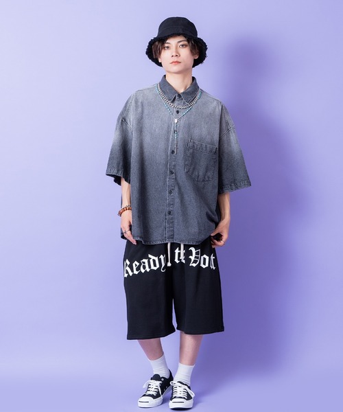 a.p.o.v.(エーピーオービー)の「a.p.o.v. スーパーオーバーサイズグラデーションピグメントデニムシャツ(シャツ/ブラウス・メンズ・ブルー/ブラック・ONESIZE)」の4枚目の写真