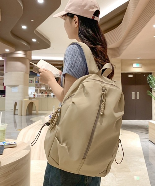 プラダ　リュック　ナイロン　ベージュ系 PRADA（リュック/バックパック ・ ベージュ系）のフリマアイテム一覧
