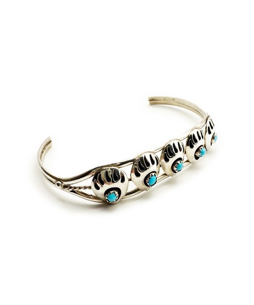 Indian Jewelry(インディアンジュエリー)の「HEATER シアター ベアパウターコイズシルバーバングル Made in USA(バングル/リストバンド・メンズ・シルバー・FREE)」の1枚目の写真