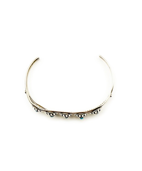 Indian Jewelry(インディアンジュエリー)の「HEATER シアター ベアパウターコイズシルバーバングル Made in USA(バングル/リストバンド・メンズ・シルバー・FREE)」の5枚目の写真