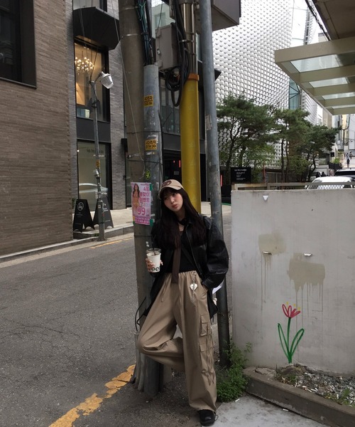 Judin(ジュディン)の「Double waist cargo pants【JD】(カーゴパンツ・レディース・ベージュ/グレー・FREE)」の18枚目の写真