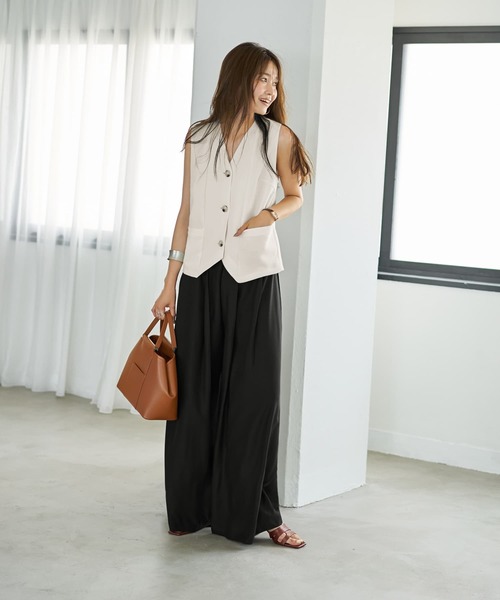 STYLE DELI(スタイルデリ)の「【LUXE】スタイリッシュベストトップス(ベスト・レディース・アイボリー/サンドベージュ・MEDIUM)」の3枚目の写真