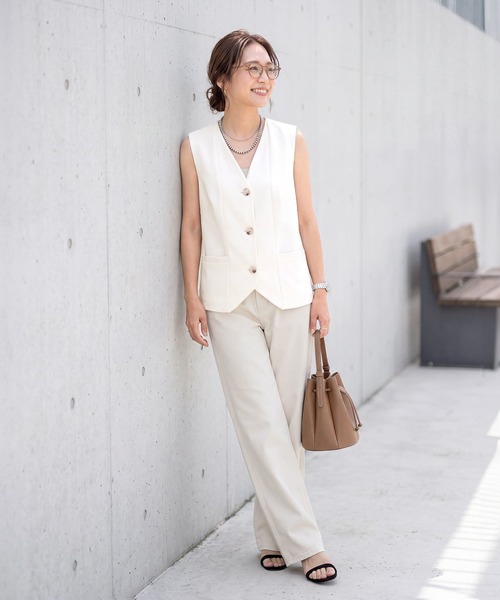 STYLE DELI(スタイルデリ)の「【LUXE】スタイリッシュベストトップス(ベスト・レディース・アイボリー/サンドベージュ・MEDIUM)」の14枚目の写真