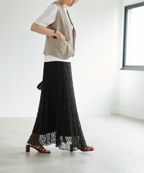 STYLE DELI(スタイルデリ)の「【LUXE】スタイリッシュベストトップス(ベスト・レディース・アイボリー/サンドベージュ・MEDIUM)」の17枚目の写真