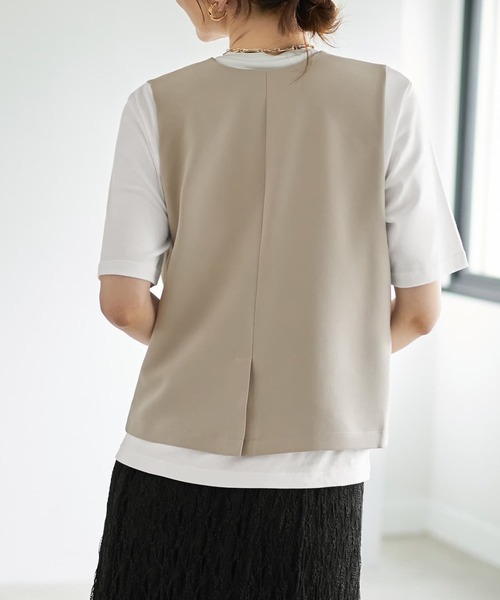 STYLE DELI(スタイルデリ)の「【LUXE】スタイリッシュベストトップス(ベスト・レディース・アイボリー/サンドベージュ・MEDIUM)」の19枚目の写真