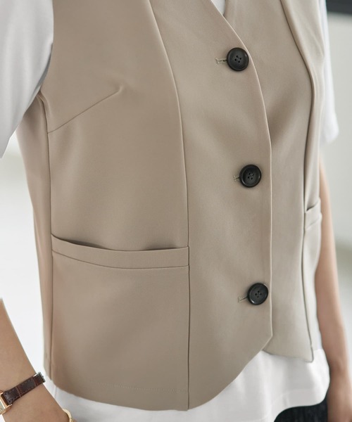 STYLE DELI(スタイルデリ)の「【LUXE】スタイリッシュベストトップス(ベスト・レディース・アイボリー/サンドベージュ・MEDIUM)」の5枚目の写真