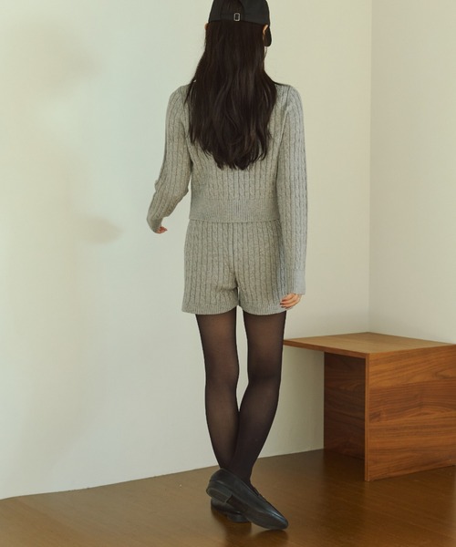 VANNIE U（ヴァニーユー）の「ミニケーブルオーバルロゴニット/セットアップ着用可能（ニット/セーター・レディース・グレー/ネイビー/ライトピンク・FREE）」の10枚目の写真