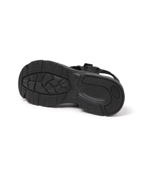 studio CLIP（スタディオクリップ）の「軽量カバースポーツサンダル（サンダル・レディース・ブラック/アイボリー・MEDIUM/LARGE）」の17枚目の写真