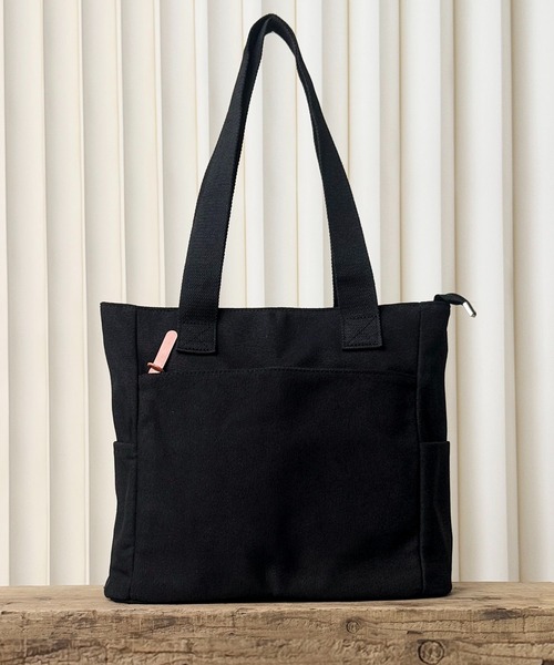 folka(フォルカ)の「7B45 サイドポケット付き ミニマル キャンバス トートバッグ(トートバッグ・レディース・ブラック・ONESIZE)」の5枚目の写真