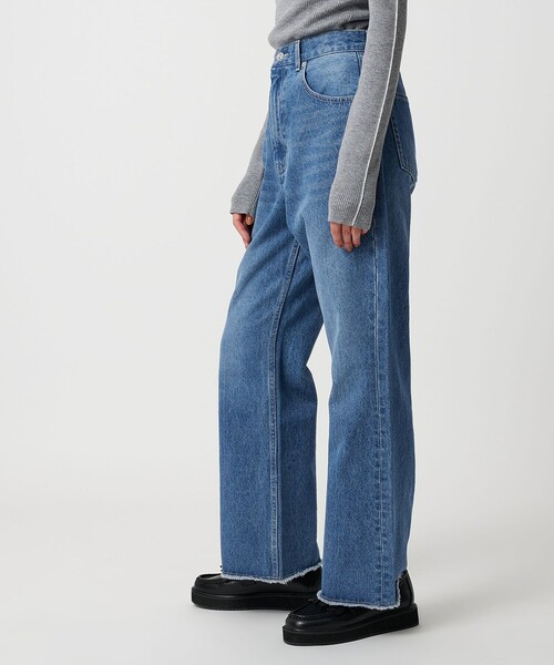 CITEN(シテン)の「<CITEN>エッセンシャルフレアデニム(デニムパンツ・レディース・ブラック/ライトブルー・S/M/L)」の3枚目の写真