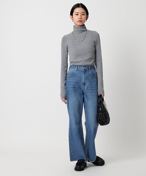 CITEN(シテン)の「<CITEN>エッセンシャルフレアデニム(デニムパンツ・レディース・ブラック/ライトブルー・S/M/L)」の4枚目の写真