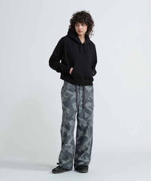 AVIREX(アヴィレックス)の「《直営店限定》GRAFFITI EMBROIDERY PARKA/グラフィティ刺繍パーカー(パーカー・レディース・ブラック/グレー/ピンク・F)」の12枚目の写真