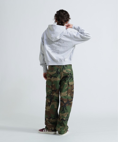 AVIREX(アヴィレックス)の「《直営店限定》GRAFFITI EMBROIDERY PARKA/グラフィティ刺繍パーカー(パーカー・レディース・ブラック/グレー/ピンク・F)」の20枚目の写真