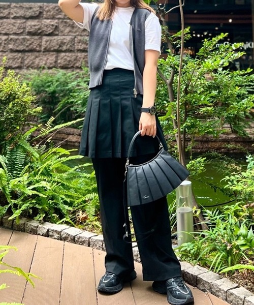 LACOSTE(ラコステ)の「ジップアップニットベスト(ベスト・レディース・グレー/オフホワイト・40/38/36/34)」の3枚目の写真