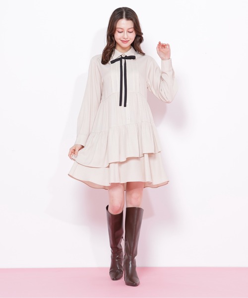 JILL by JILL STUART（ジルバイジルスチュアート）の「◇ティアードミニシャツワンピース（ワンピース・レディース・ブルー/ホワイト/ネイビー・FREE）」の5枚目の写真