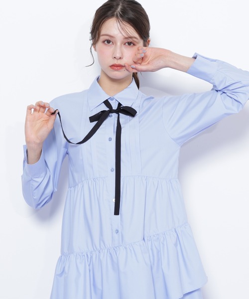 JILL by JILL STUART（ジルバイジルスチュアート）の「◇ティアードミニシャツワンピース（ワンピース・レディース・ブルー/ホワイト/ネイビー・FREE）」の19枚目の写真