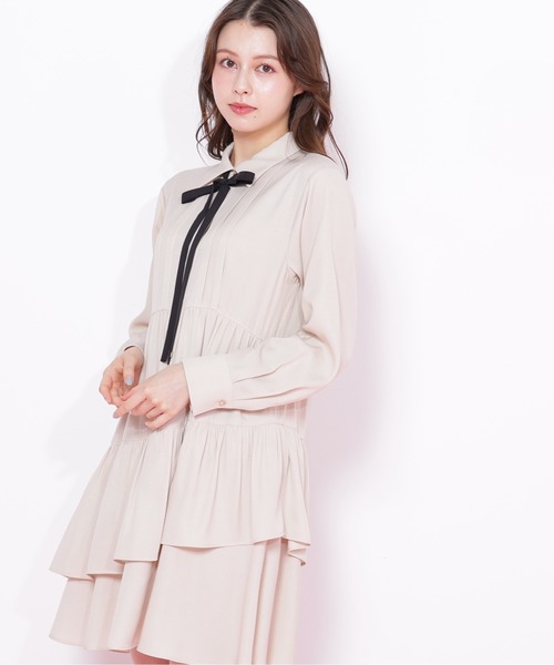 JILL by JILL STUART（ジルバイジルスチュアート）の「◇ティアードミニシャツワンピース（ワンピース・レディース・ブルー/ホワイト/ネイビー・FREE）」の11枚目の写真