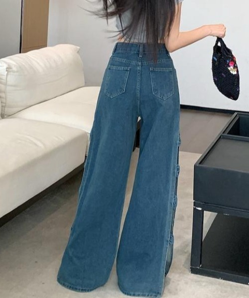 FAVORITO(ファヴォリート)の「フラワースリットデニムワイドパンツ(デニムパンツ・レディース・ブルー・XL/L/M)」の3枚目の写真