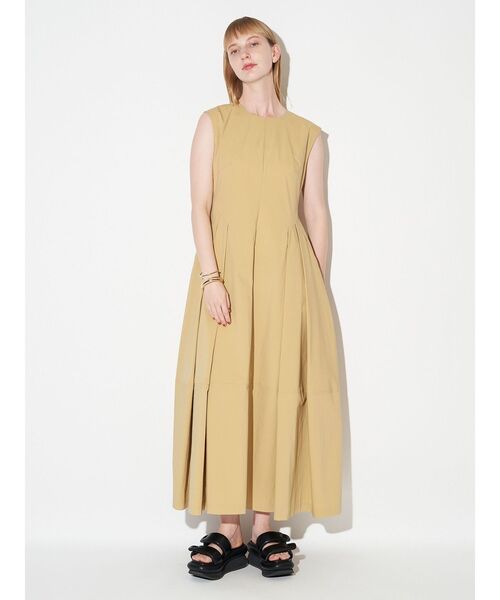 ELENDEEK（エレンディーク）の「フォルムシルエットワンピース（ワンピース・レディース・マスタード/ブラック・01/02）」の7枚目の写真
