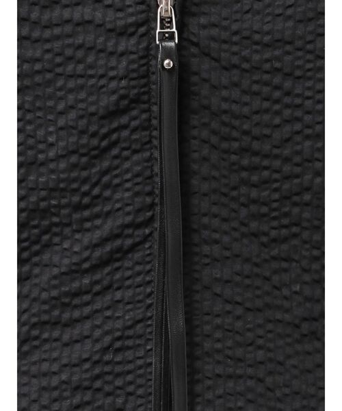 ELENDEEK（エレンディーク）の「フォルムシルエットワンピース（ワンピース・レディース・マスタード/ブラック・01/02）」の4枚目の写真