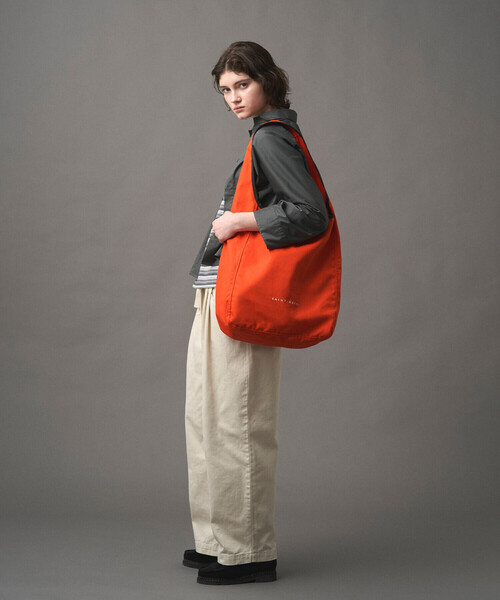 DANTON(ダントン)の「CANVAS TOTE BAG〈SAINT-MERRI〉(トートバッグ・レディース・ベージュ/オレンジ/チャコール/ブラック/アイボリー/ブルー・-)」の7枚目の写真