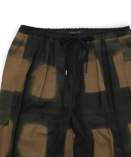 ohta(オータ)の「【ohta】 shibori pants(その他パンツ・メンズ・ブラウン・1)」の2枚目の写真