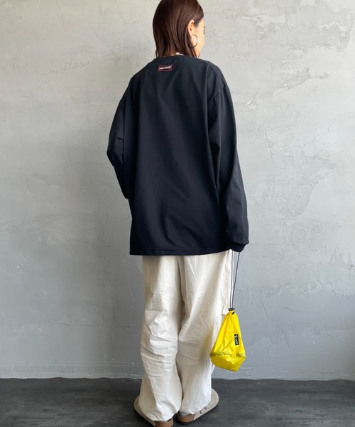 MARMOT（マーモット）の「[Marmot/マーモット] 別注 ドローコード付き ワンポイントロゴポケット ロングスリーブTシャツ（Tシャツ/カットソー・レディース・ブラック/ホワイト・S/M/L/XL）」の4枚目の写真