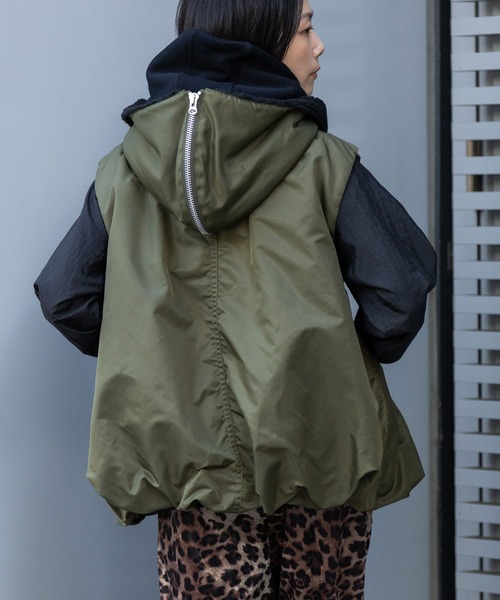 Munich(ミューニック)の「ナイロンツイル×シープボアバルーンフライトベスト(その他アウター・レディース・ブラック/カーキ/キャメル・FREE)」の21枚目の写真