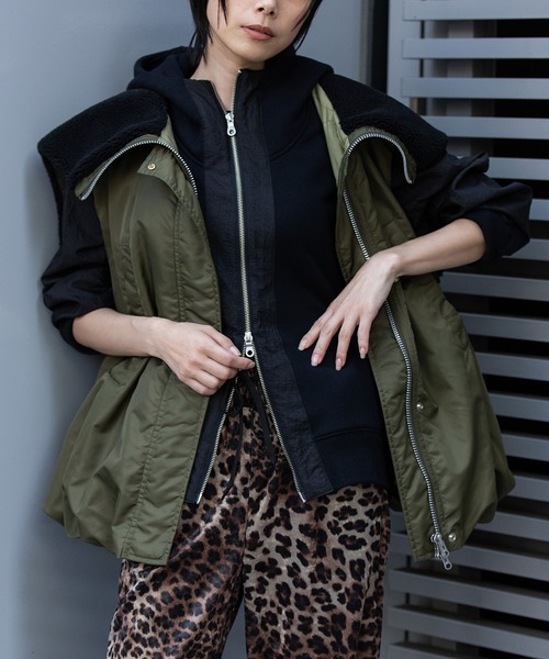 ナイロンツイル×シープボアバルーンフライトベスト（その他アウター