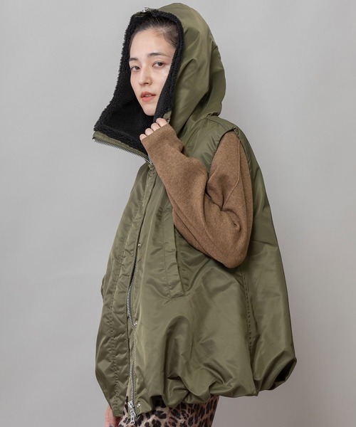 ナイロンツイル×シープボアバルーンフライトベスト（その他アウター