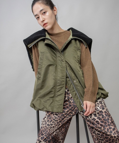 ナイロンツイル×シープボアバルーンフライトベスト（その他アウター