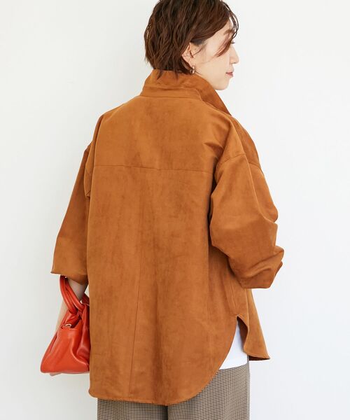 le.coeur blanc（ルクールブラン）の「合皮ポケットオーバーシャツ（シャツ/ブラウス・レディース・キャメル/ベージュ・38）」の7枚目の写真