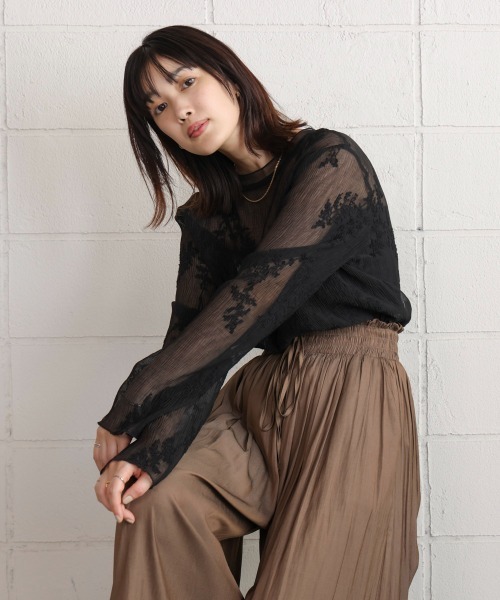 Bou Jeloud(ブージュルード)の「刺しゅうプルオーバー(その他トップス・レディース・ブラック/オフホワイト・FREE)」の16枚目の写真